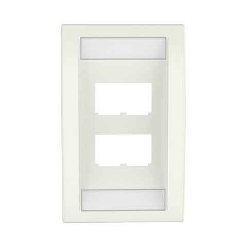 Placa de Pared Vertical Ejecutiva, Salida Para 4 Puertos Mini-Com, Con Espacios Para Etiquetas, Color Blanco Mate