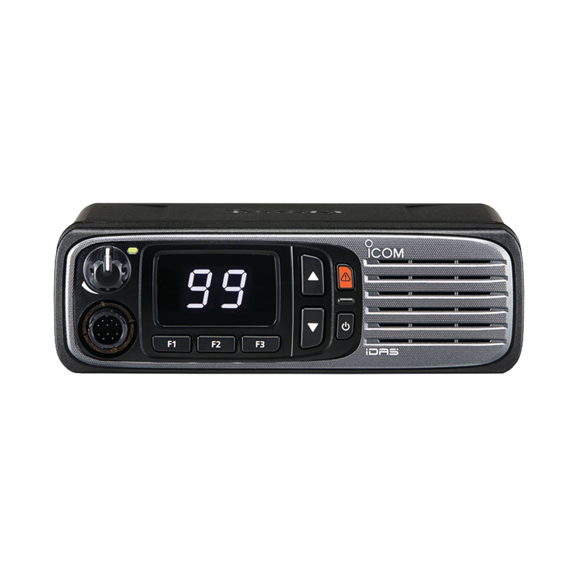 Radio móvil digital con pantalla numérica, en rango de 440-512MHz, de 99 canales seleccionables, GPS, y bluethooth. Incluye micrófono, cable de corriente y bracket.