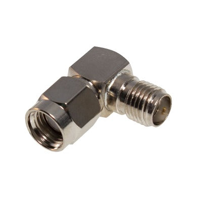 Adaptador en Ángulo Recto de Conector SMA Macho Inverso a SMA Hembra, Níquel/ Oro/ Teflón.